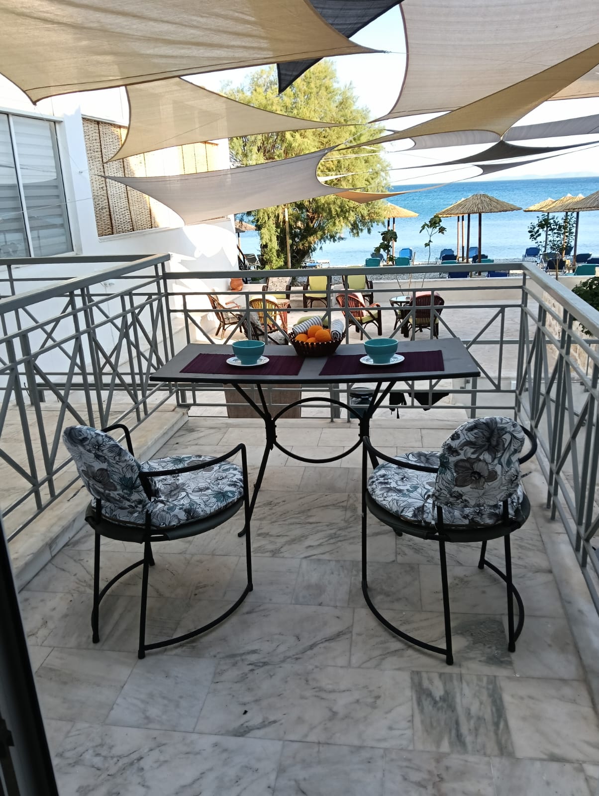 placeholder image sq