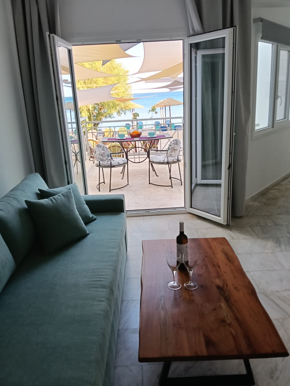 placeholder image sq