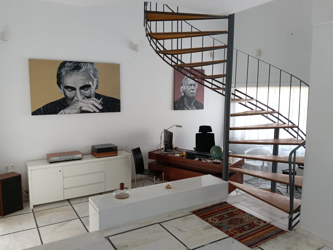 placeholder image sq