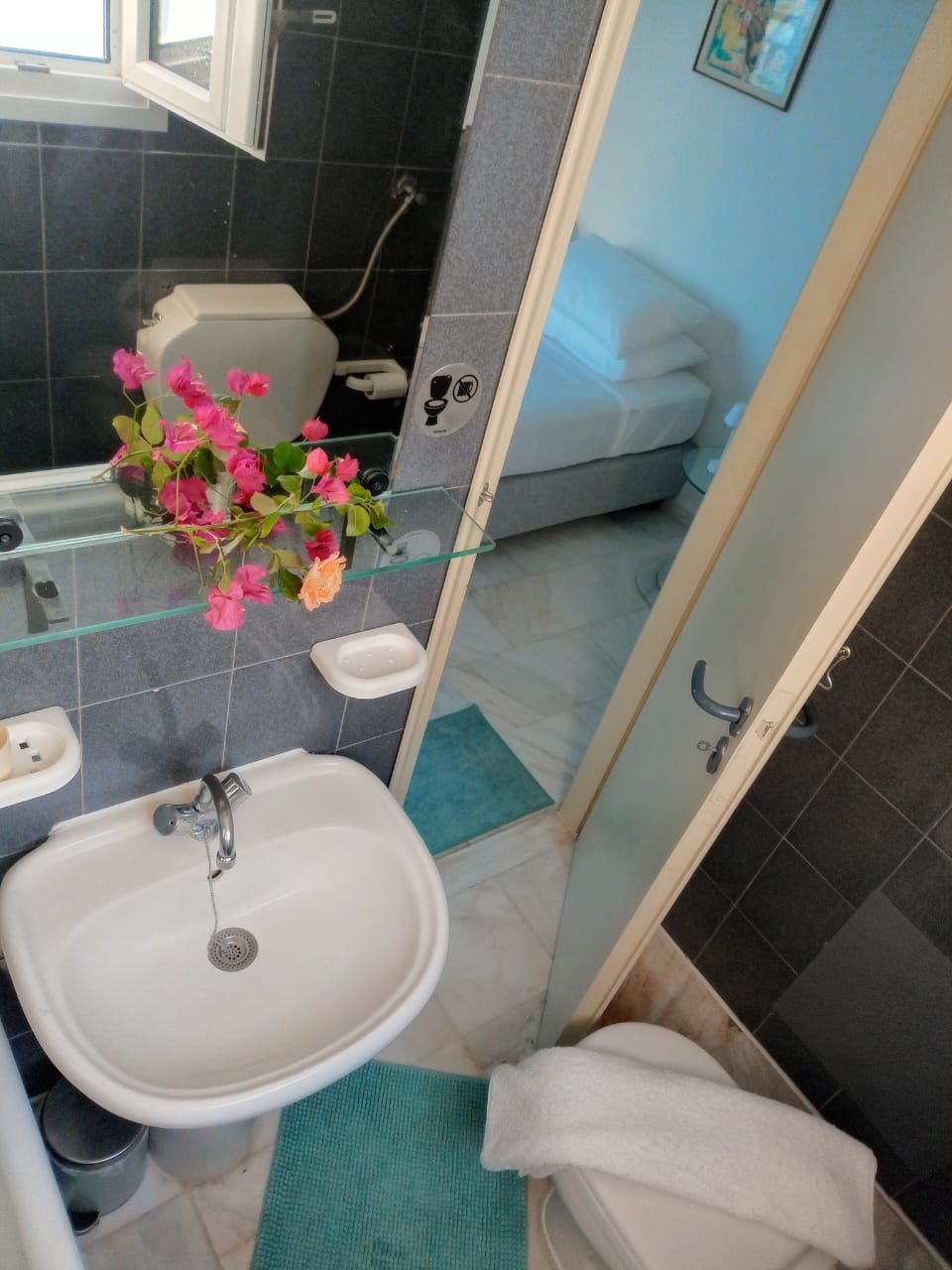 placeholder image sq